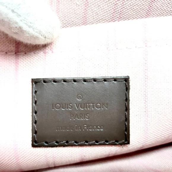 Louis Vuitton Damier Ebene Wristlet - Picture 13 of 14